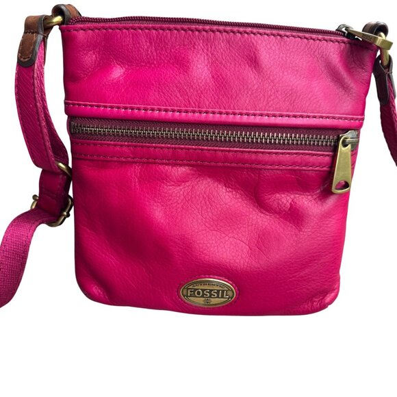 Fossil Womens Crossbody Bag  Hot Pink Leather With Adjustable Strap & Zip Closur - Picture 2 of 8